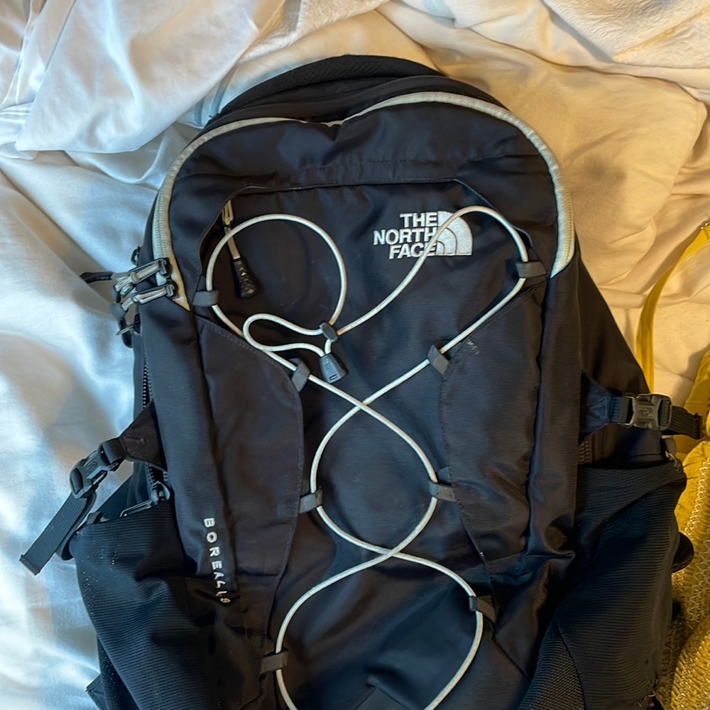 North Face borealis back pack! Used but in good condition